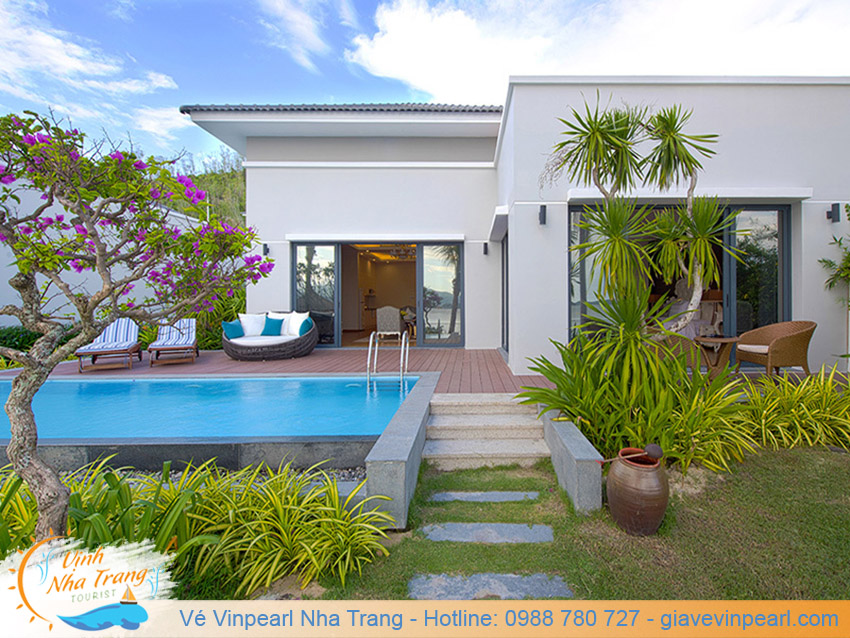 Vinpearl Nha Trang Bay Resort & Villas hướng hồ bơi